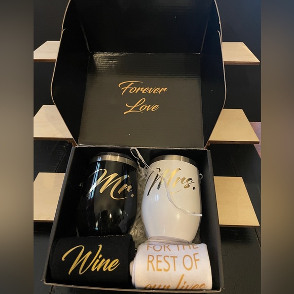 Mr. And Mrs. Gift set - Picture 2 of 5